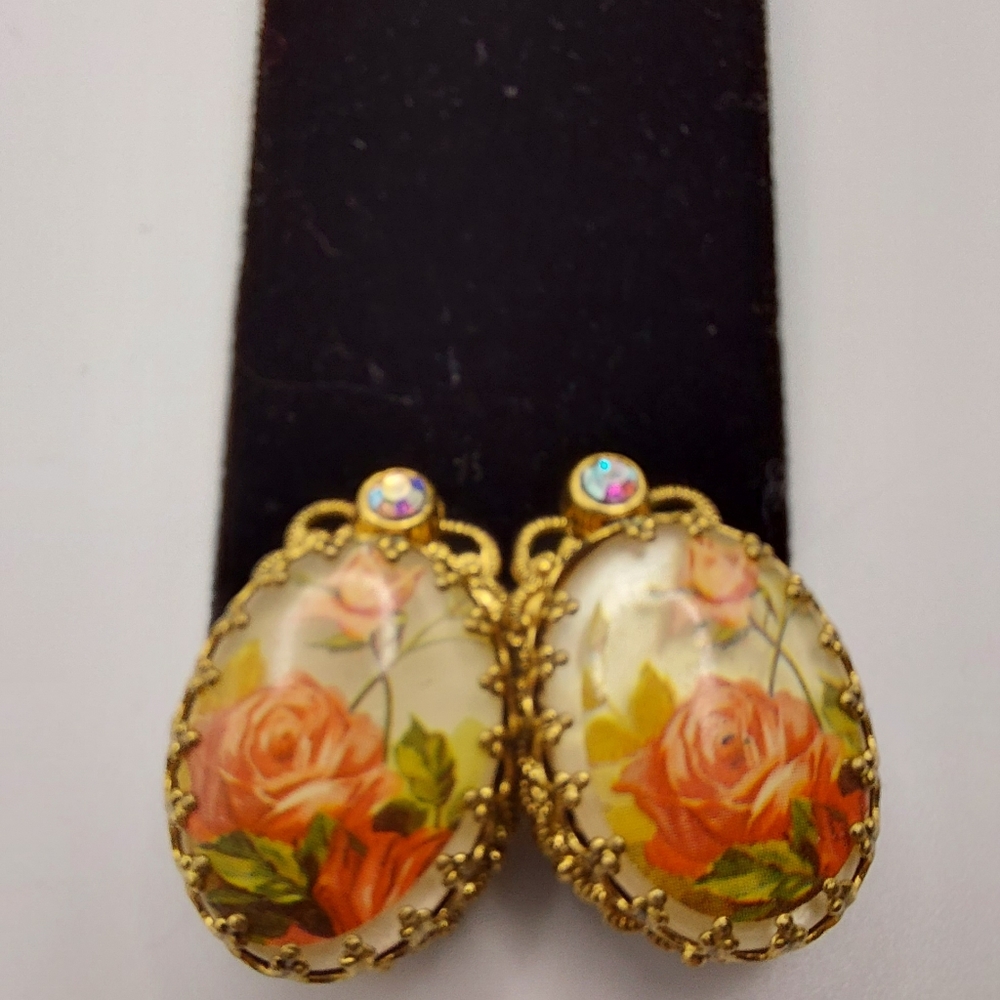 Vintage  W. Germany Handpaint Floral ClipOn Earrings w/ Rhinestone, GC.